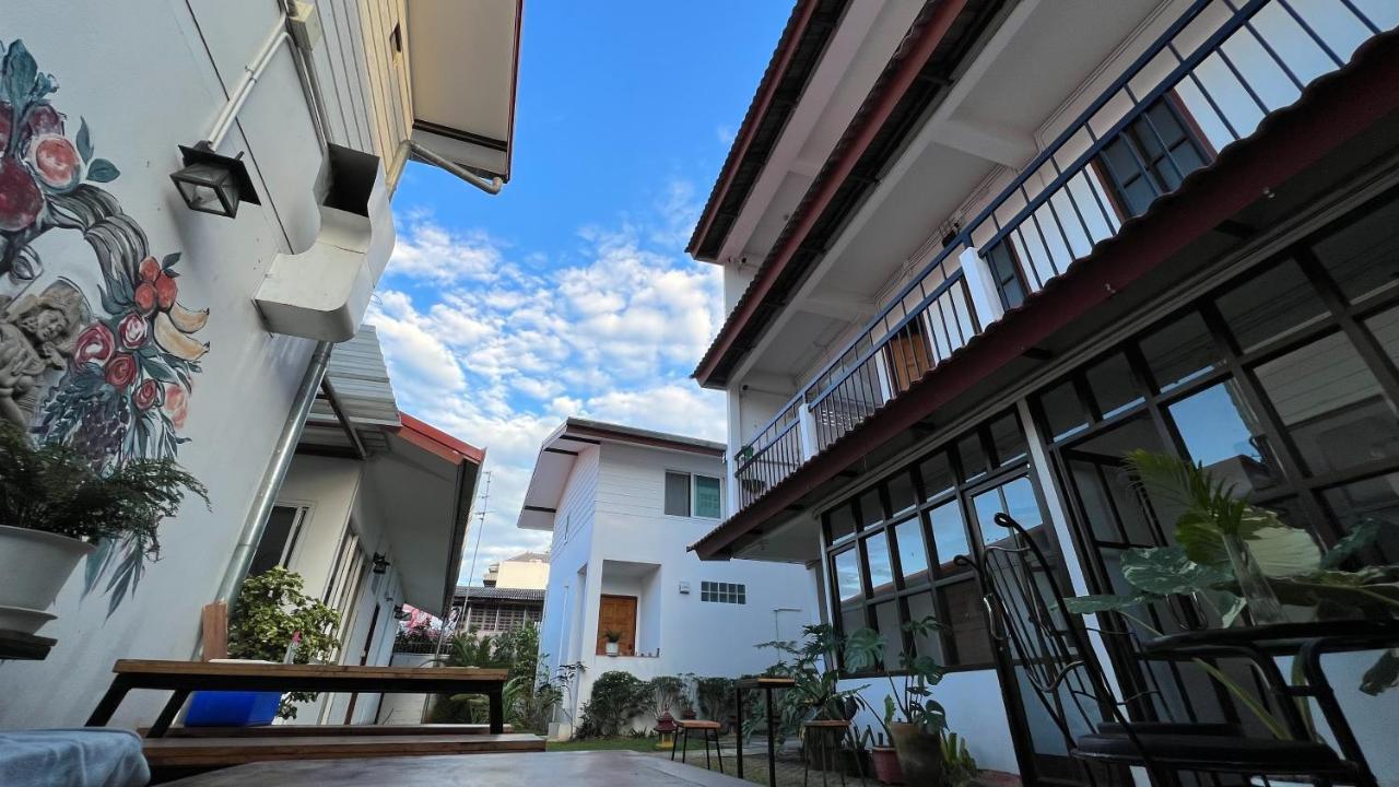 ホテル Chiang Mai Gate House エクステリア 写真
